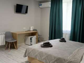 Гостиница Манжерок Манжерок Двухместный номер с 1 кроватью или 2 отдельными кроватями и балконом-15